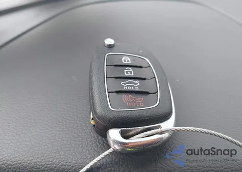 2019 Hyundai Sonata Se z USA, uszkodzony, nr VIN 5NPE24AFXKH765426